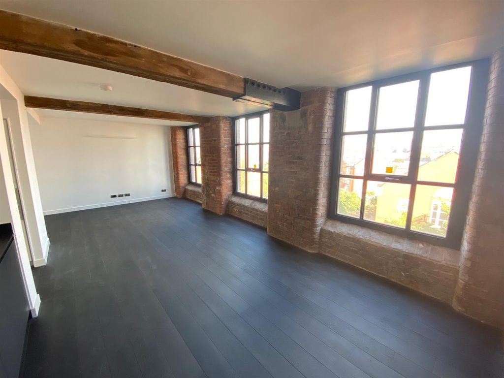 Property photo 3 of 15 Open Plan Living Room & Kitchen