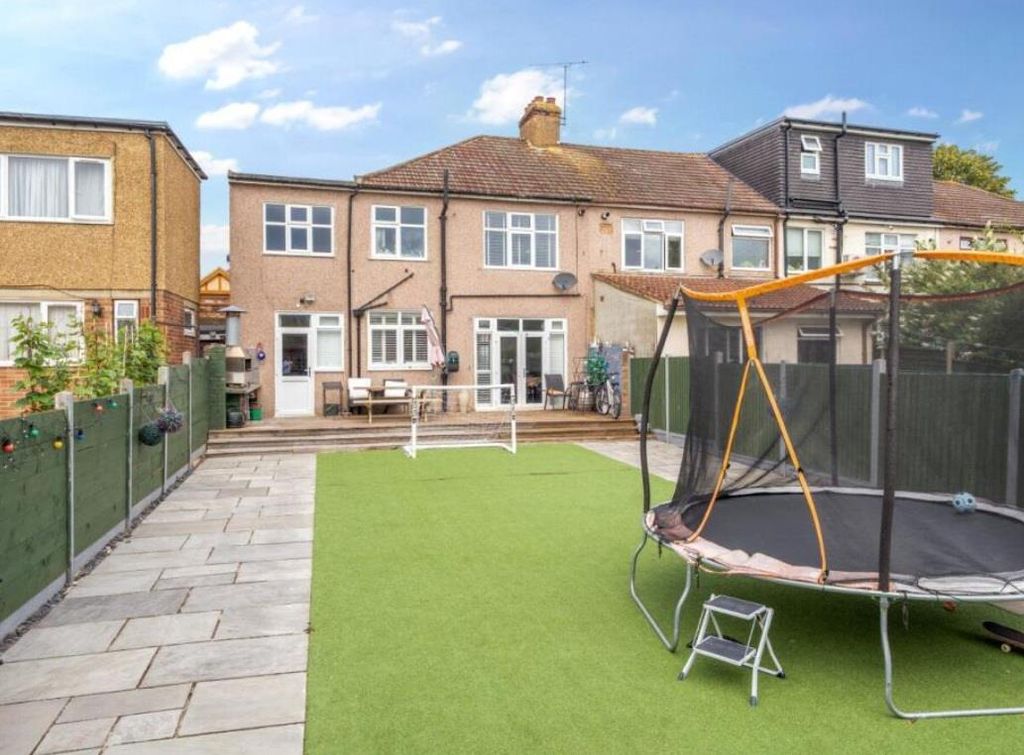 Property photo 2 of 13