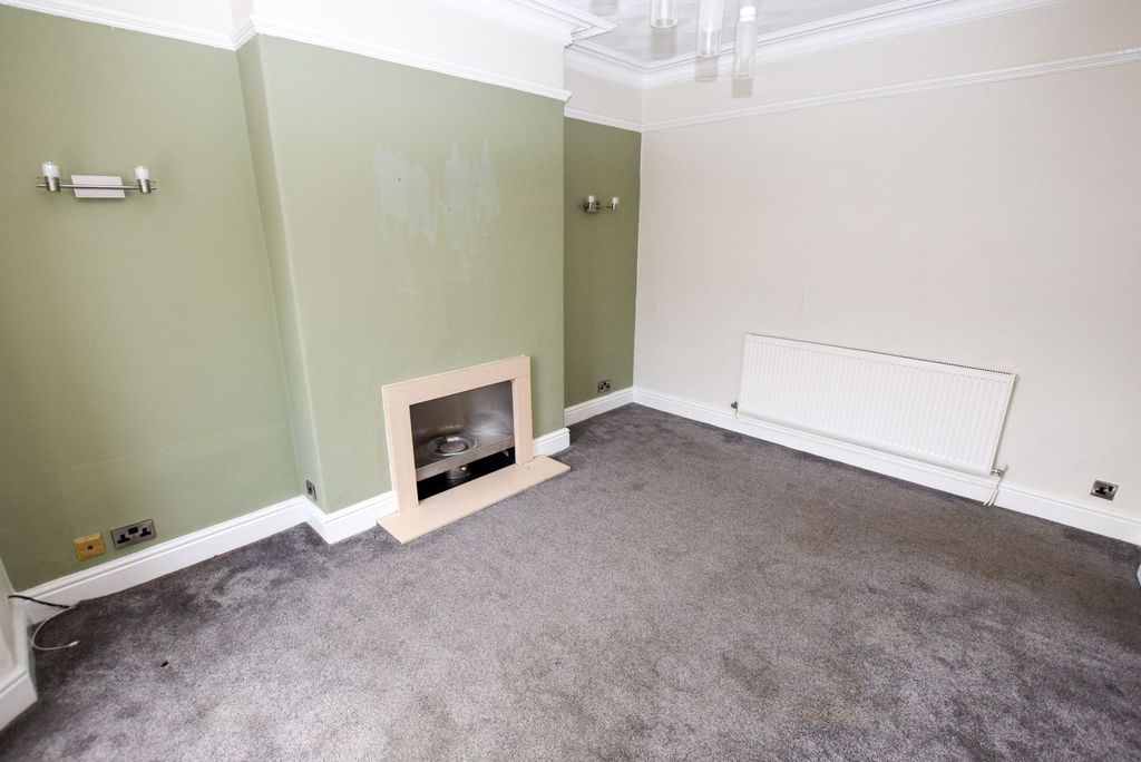 Property photo 2 of 23