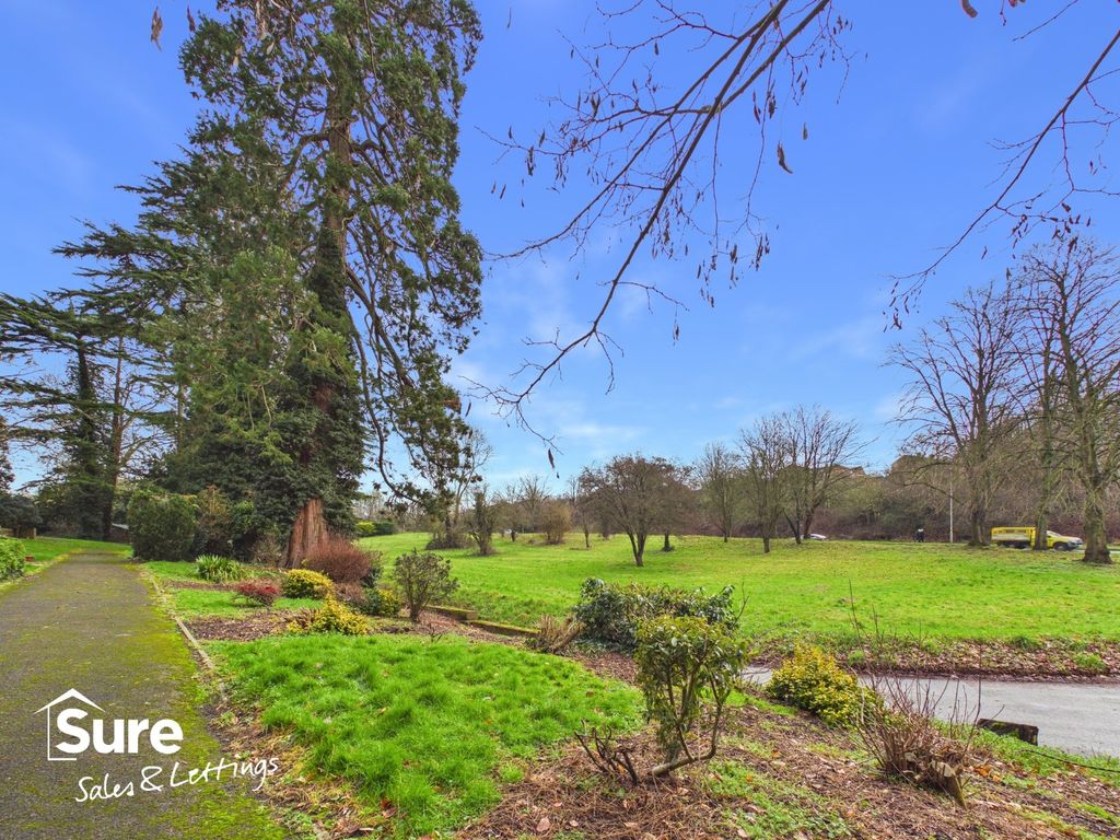 Property photo 3 of 16 4882713