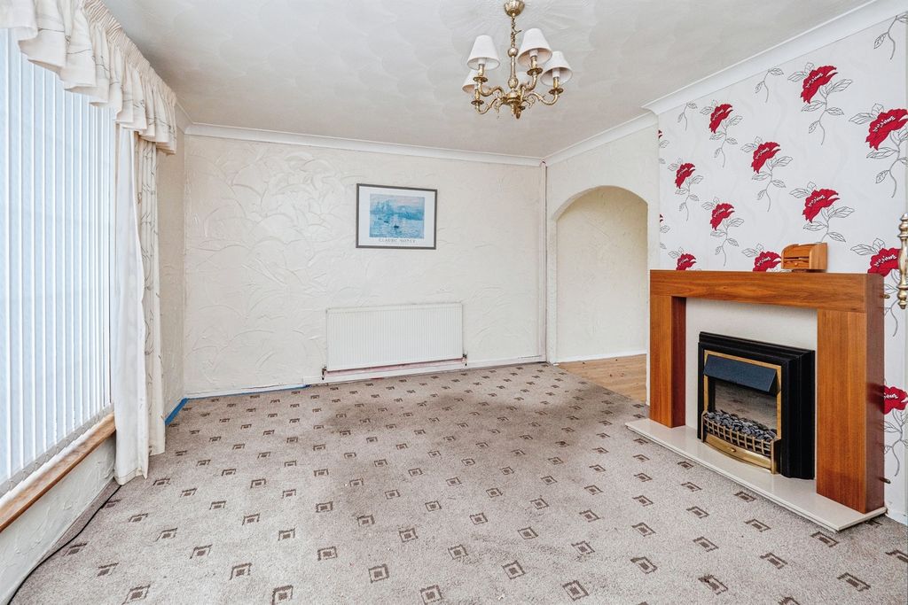 Property photo 2 of 14