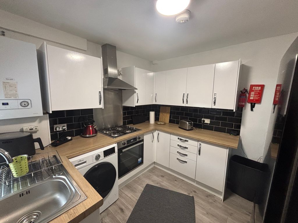 Property photo 1 of 11 Image