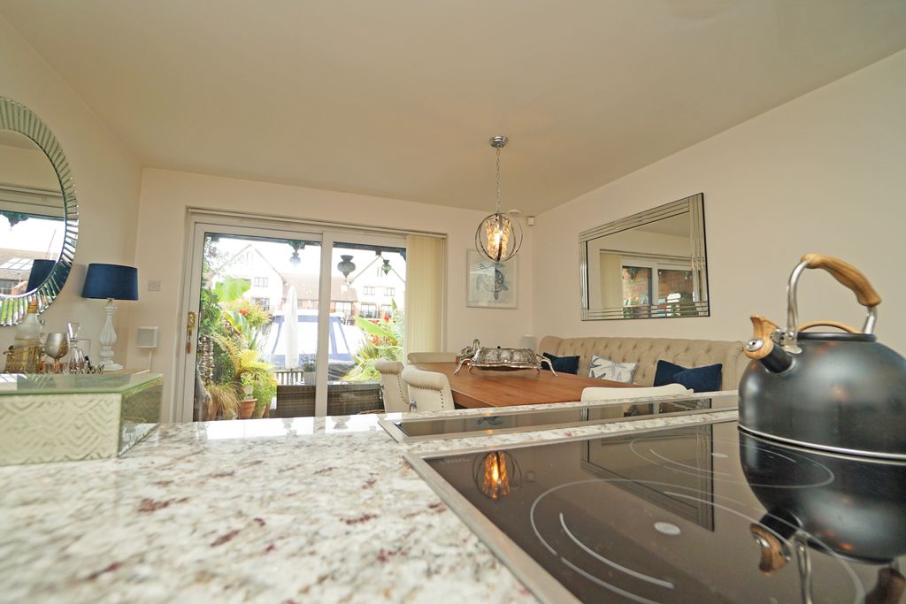 Additional image 21 of 5 bed terraced house for saleSennen Place, Port Solent, Portsmouth PO6