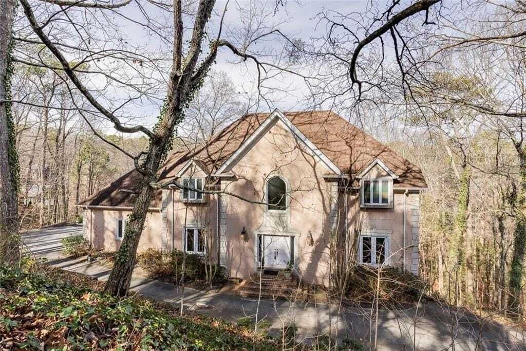 Property photo 1 of 31