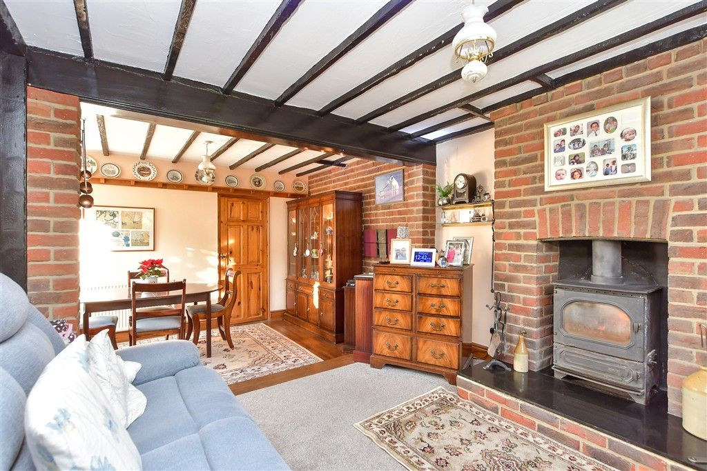 Property photo 2 of 12 Lounge