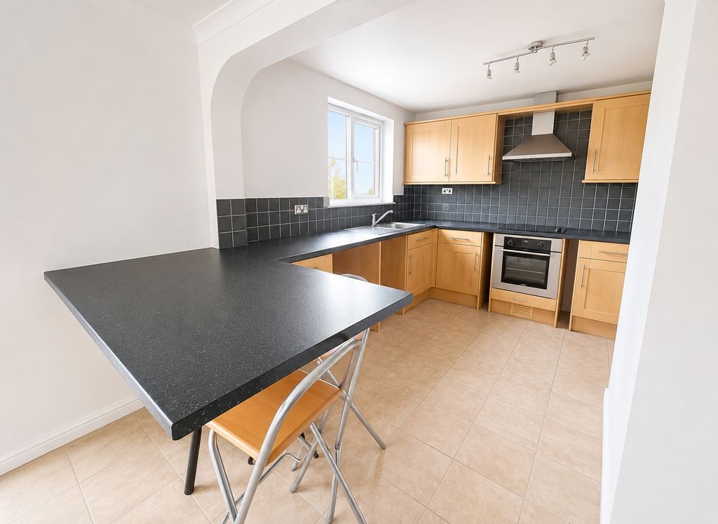 Property photo 3 of 6 Kitchen - Diner