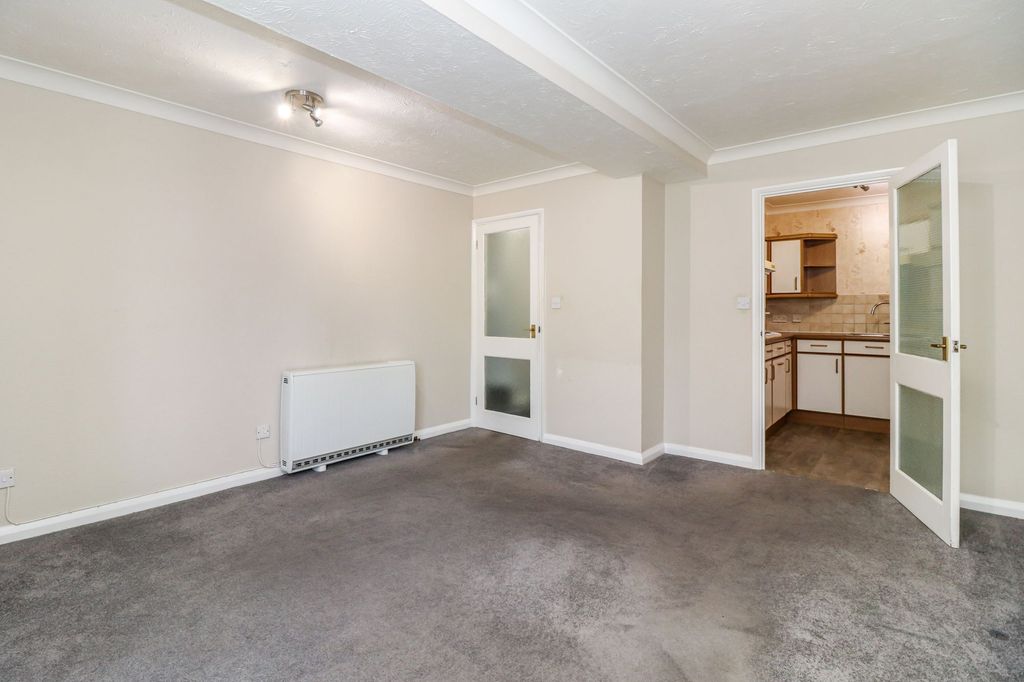 Property photo 3 of 10
