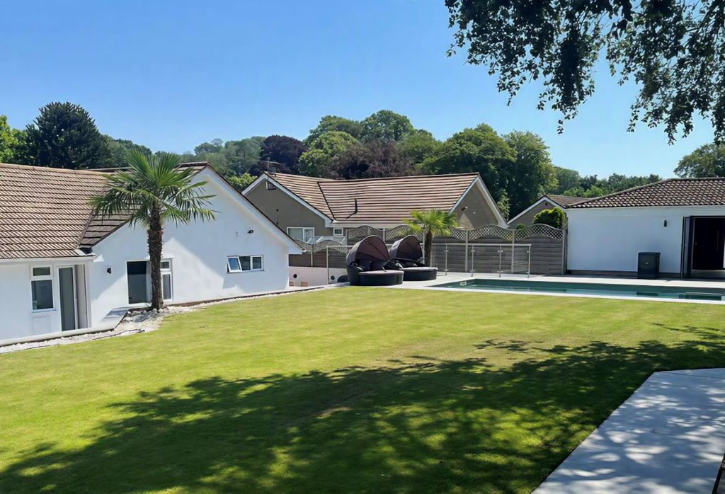 Property photo 3 of 16