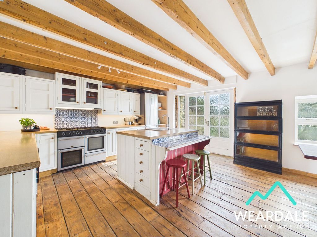 Property photo 3 of 39