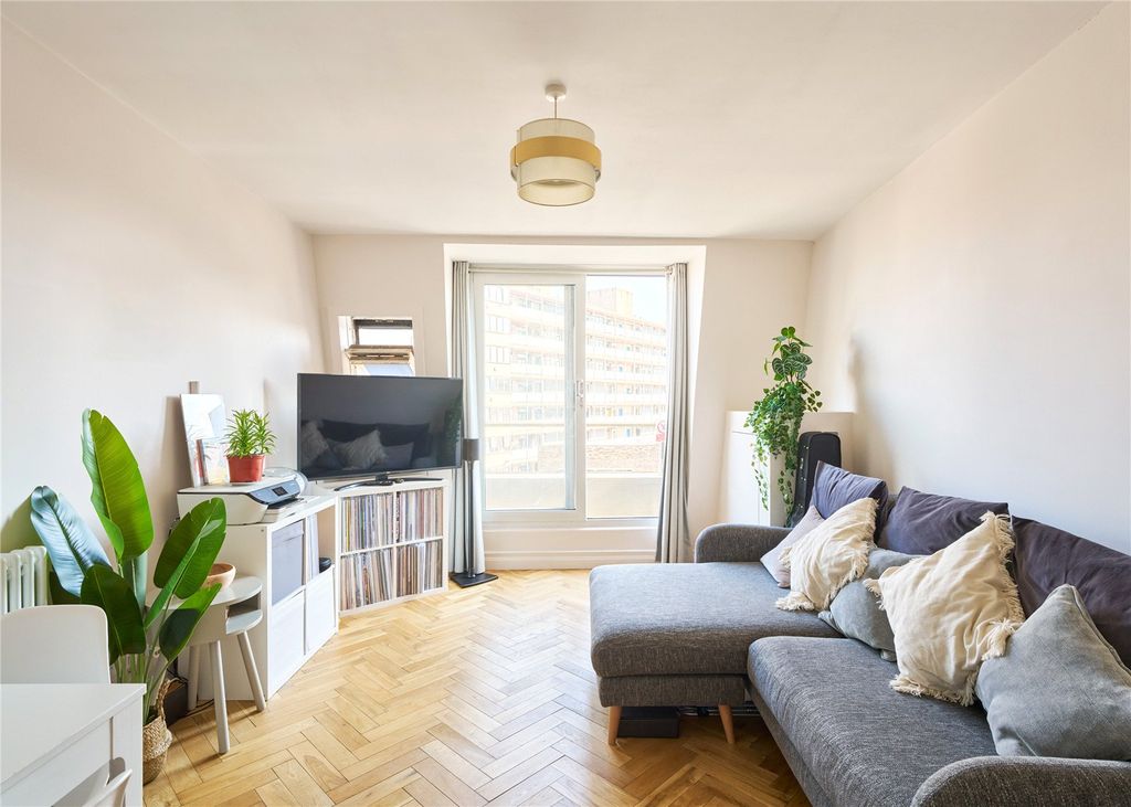 Property photo 1 of 8 London Wharf, E2