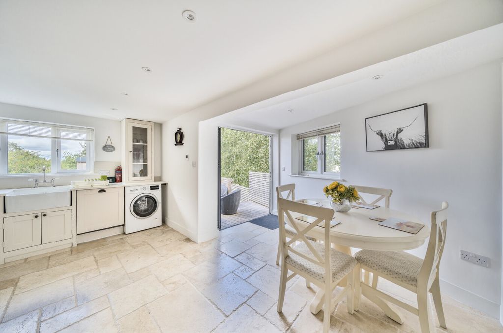 Property photo 3 of 25 1339632-2-689Dd0c...