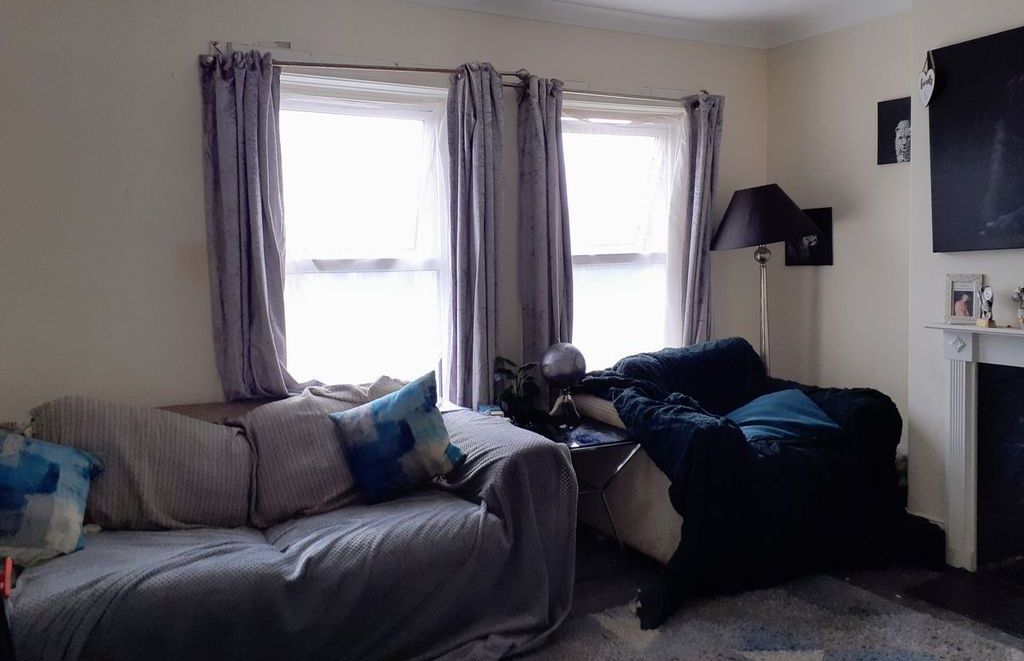 Property photo 2 of 6