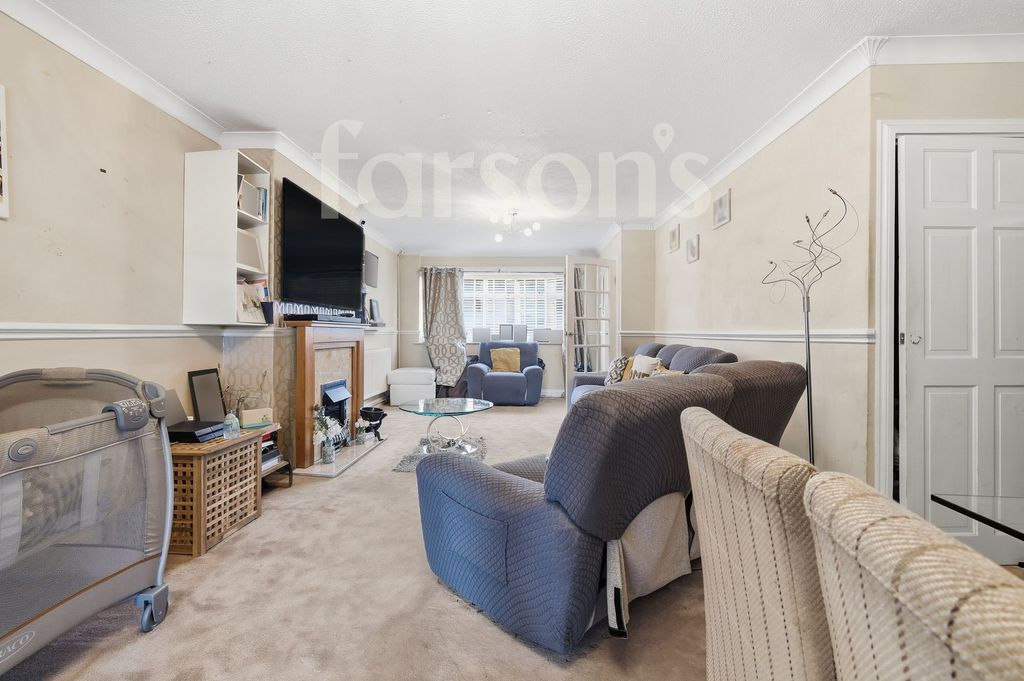 Property photo 2 of 18