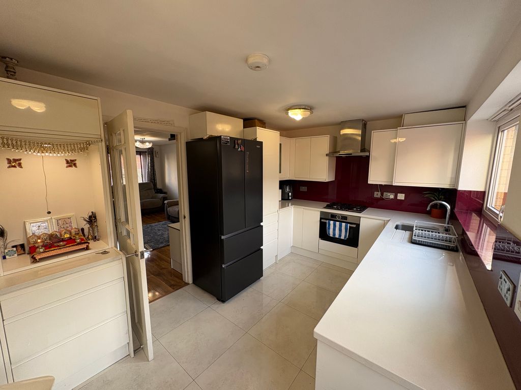 Property photo 2 of 17 Image