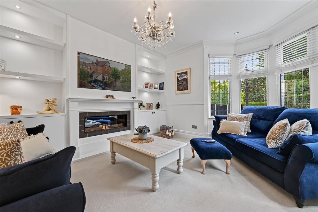 Property photo 3 of 52 046- 109-Brays-Lane-CV2-4Ds.Jpg
