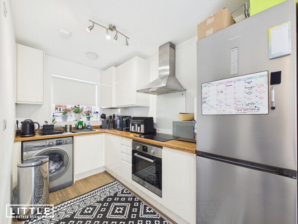 Property photo 3 of 16 Photo 2