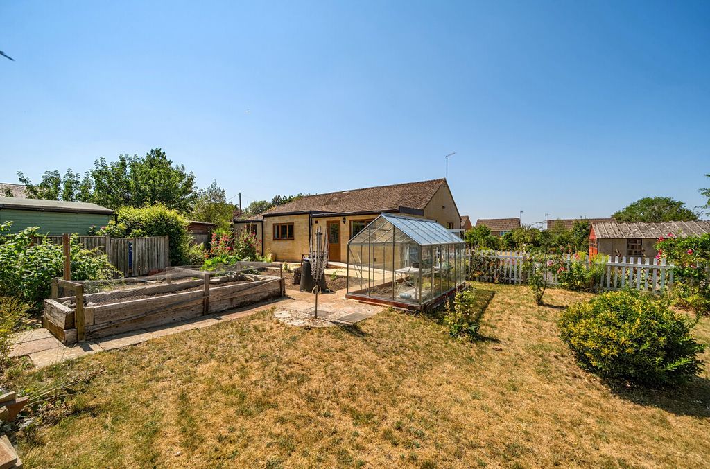 Property photo 1 of 31 Garden