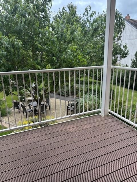 Property photo 3 of 22 Balcony
