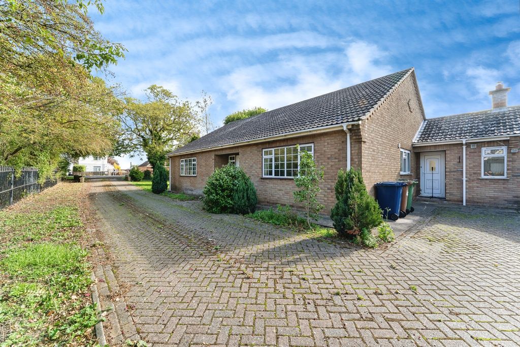 Property photo 1 of 25