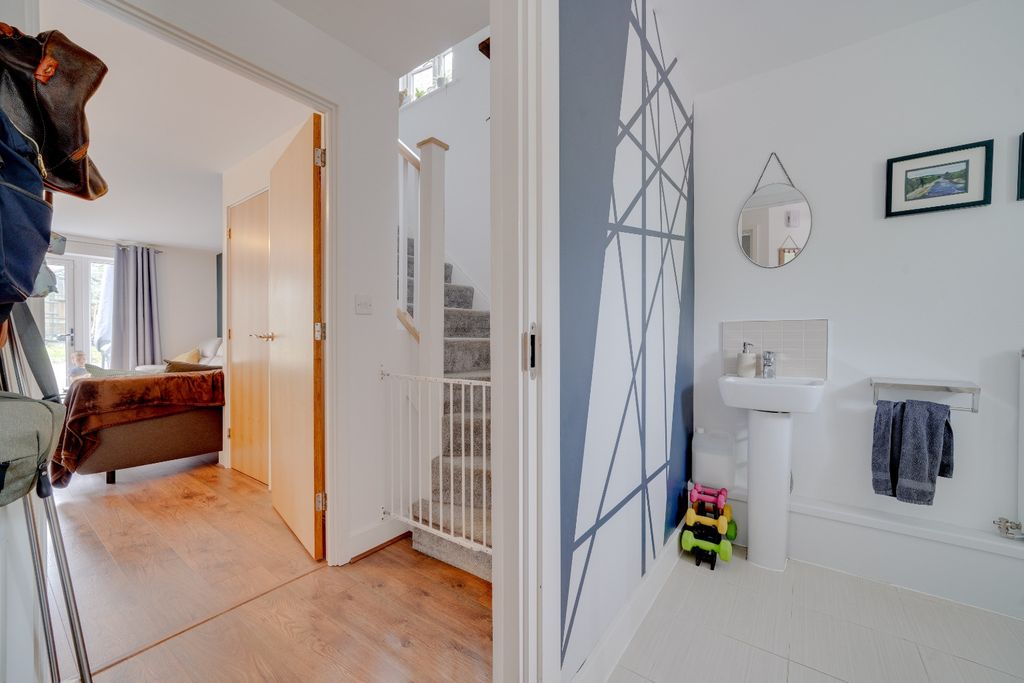 Property photo 3 of 16 4513233