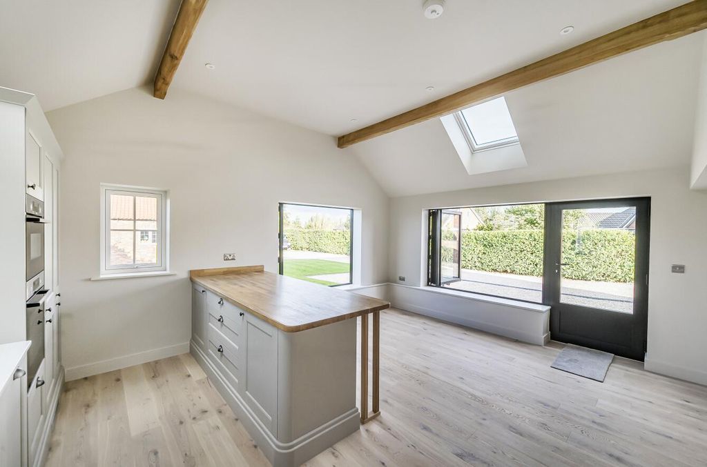 Property photo 3 of 30 1346701-18-68c997F5E5977.Jpg