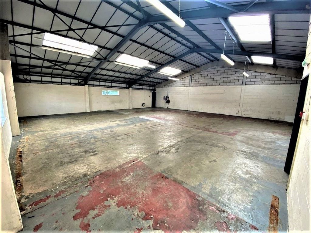 Property photo 2 of 10 Ashford Industrial Estate  Unit 3 2.Jpg