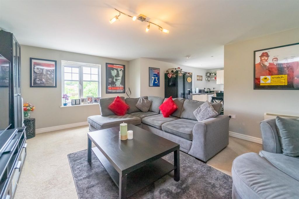 Property photo 1 of 19 Clayton Fold -11.Jpg