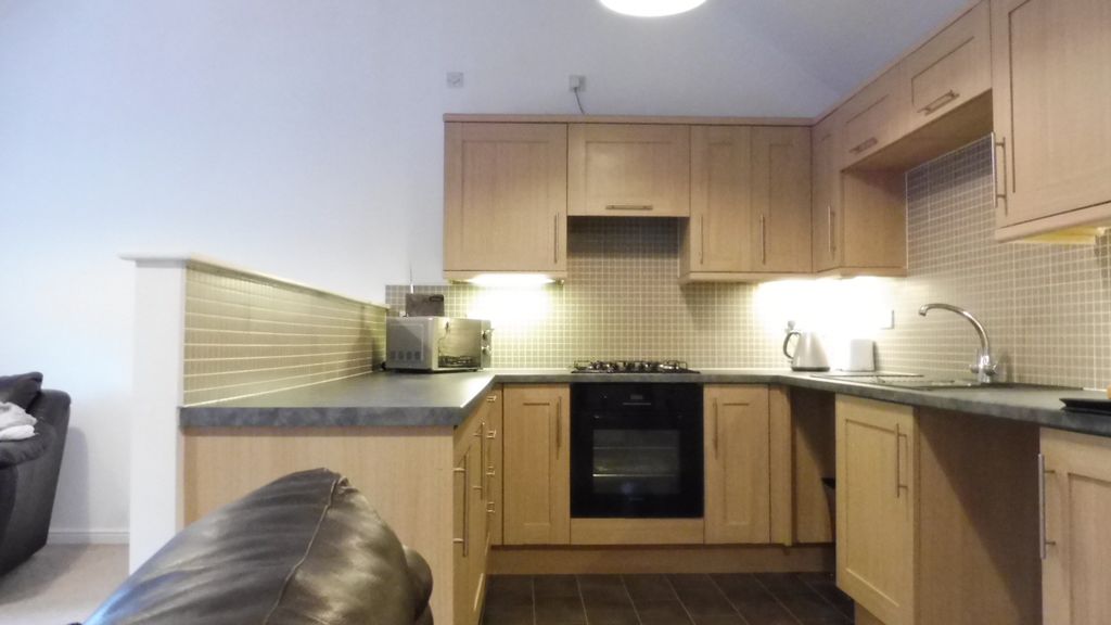 Property photo 2 of 7 Kitchen