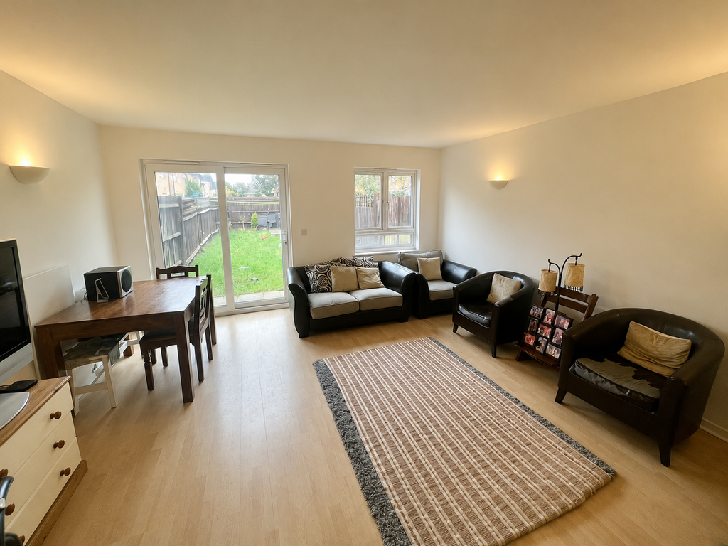 Property photo 3 of 9 Living Room.Png