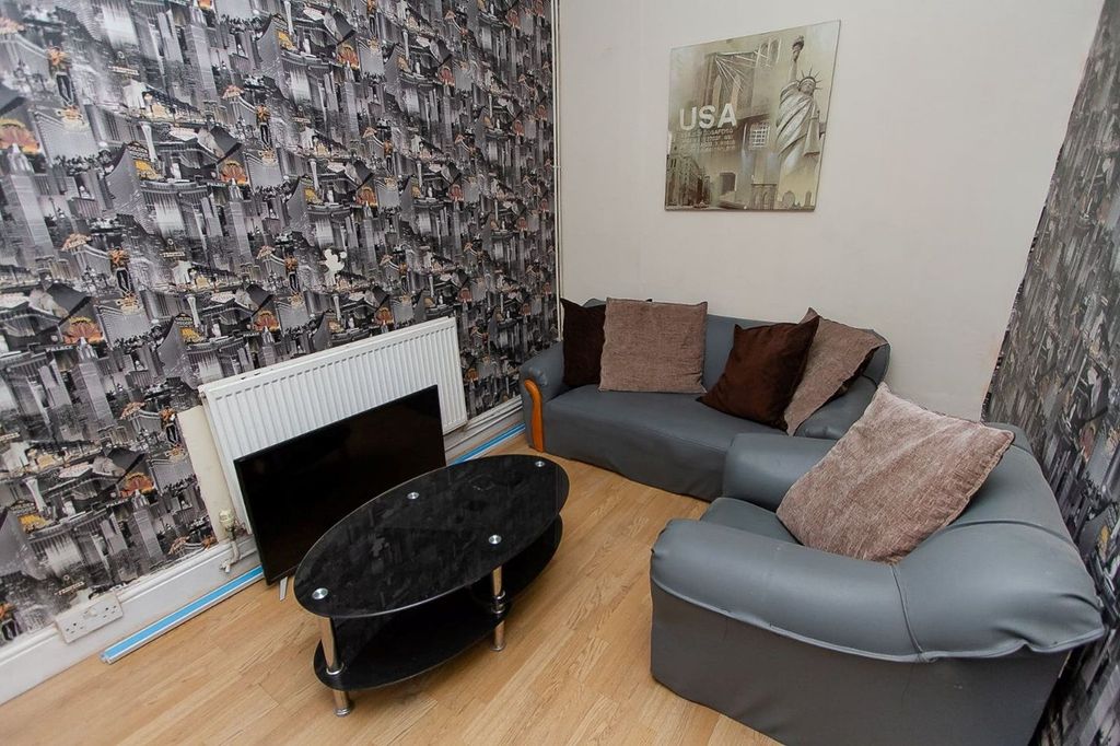 Property photo 3 of 9