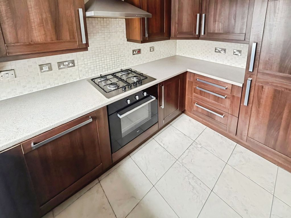 Property photo 2 of 13 Kitchen