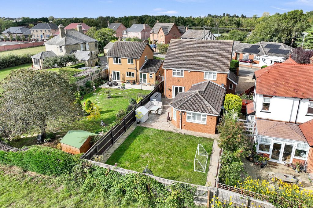 Property photo 3 of 38