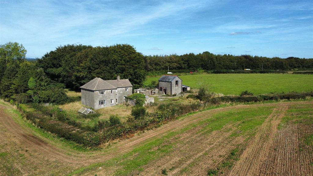 Property photo 3 of 18