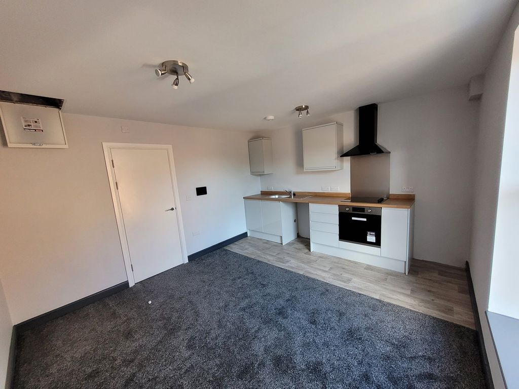 Property photo 3 of 70