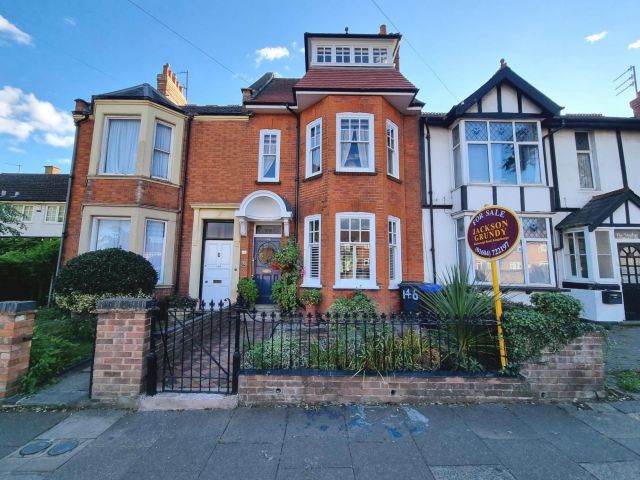 5 bed terraced house for sale Queens Park