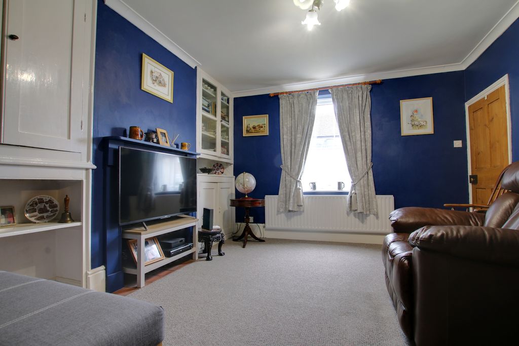 Property photo 2 of 22