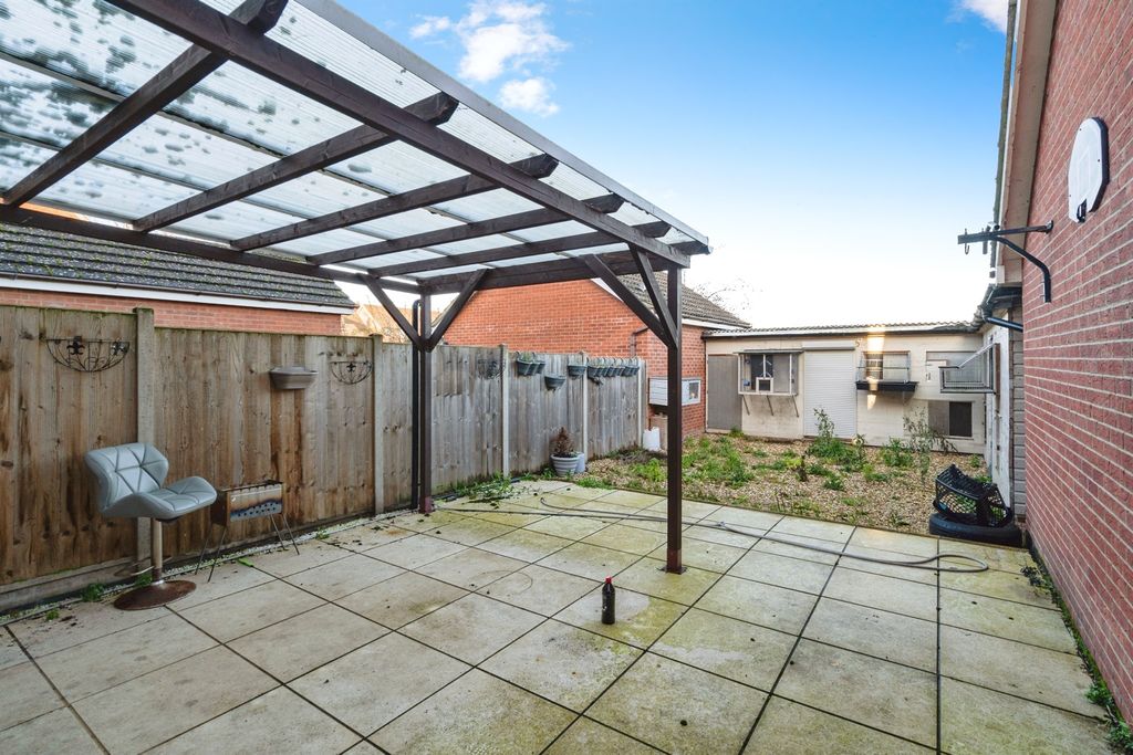 Property photo 2 of 16