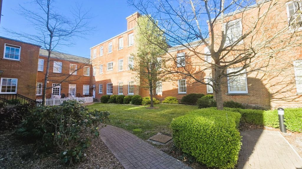 Property photo 2 of 10 Picture No. 28