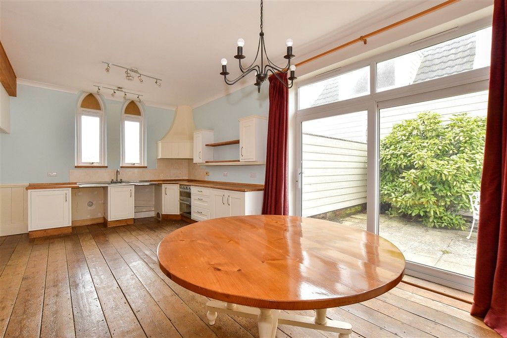 Property photo 3 of 14 Kitchen/Dining Area