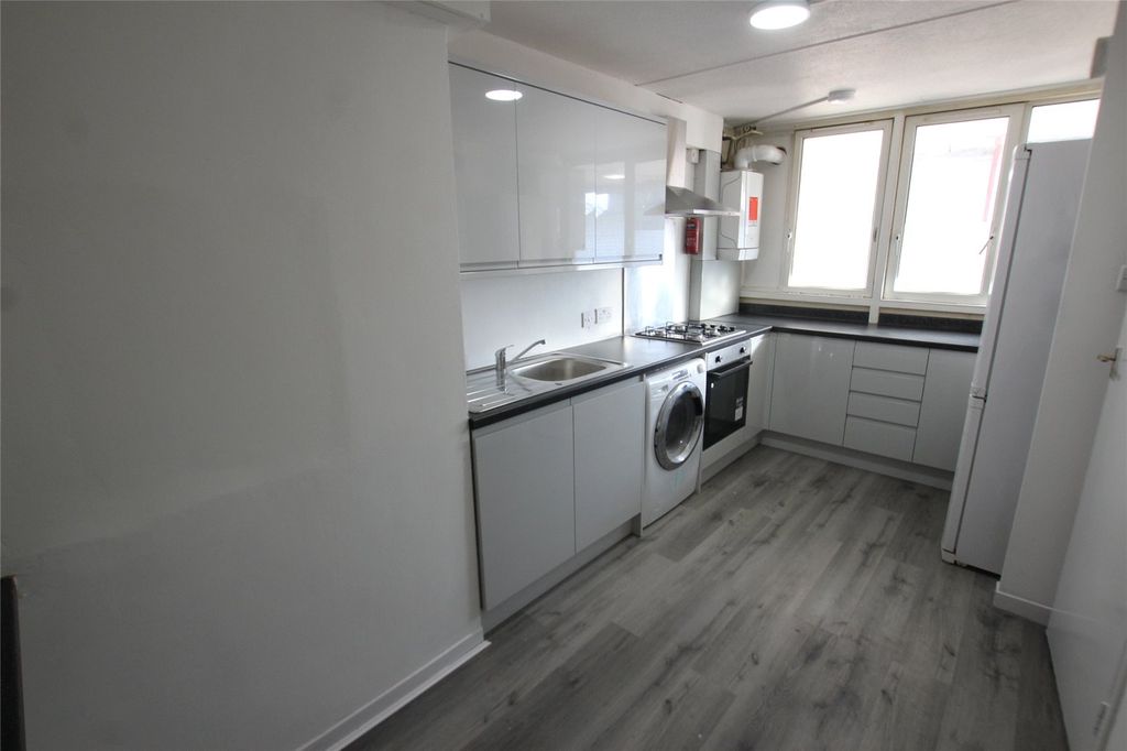 Property photo 2 of 10 Picture No. 24