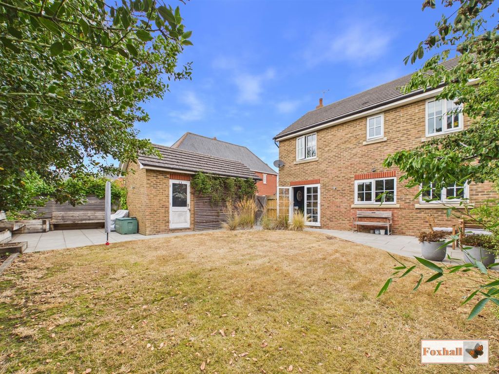 Property photo 2 of 27 Rear Garden
