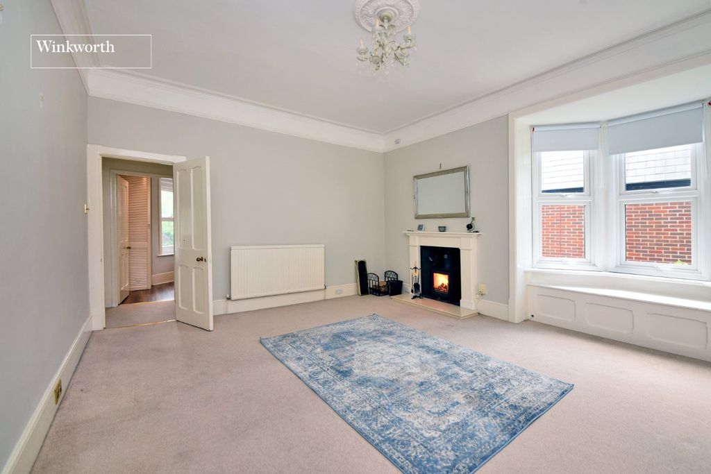 Property photo 2 of 14 Picture No. 30