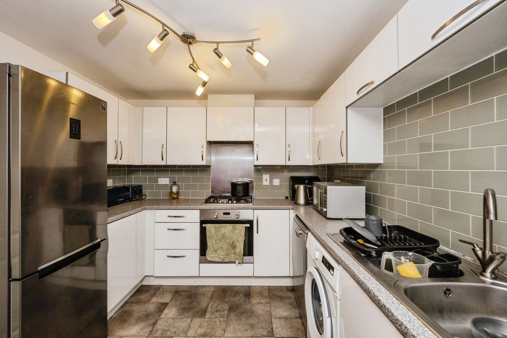 Property photo 3 of 20 Pbox-Img.Jpg