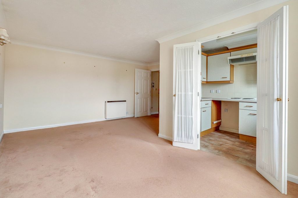 Property photo 3 of 8