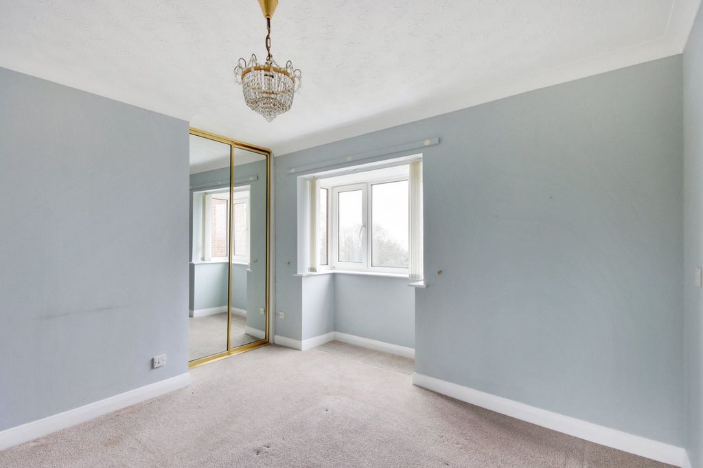 Additional image 7 of 2 bed flat for saleCavendish Square, Bramblefield Estate, Longfield DA3