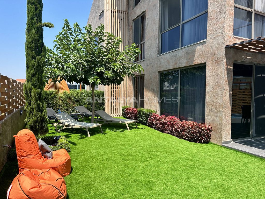 Property photo 2 of 33