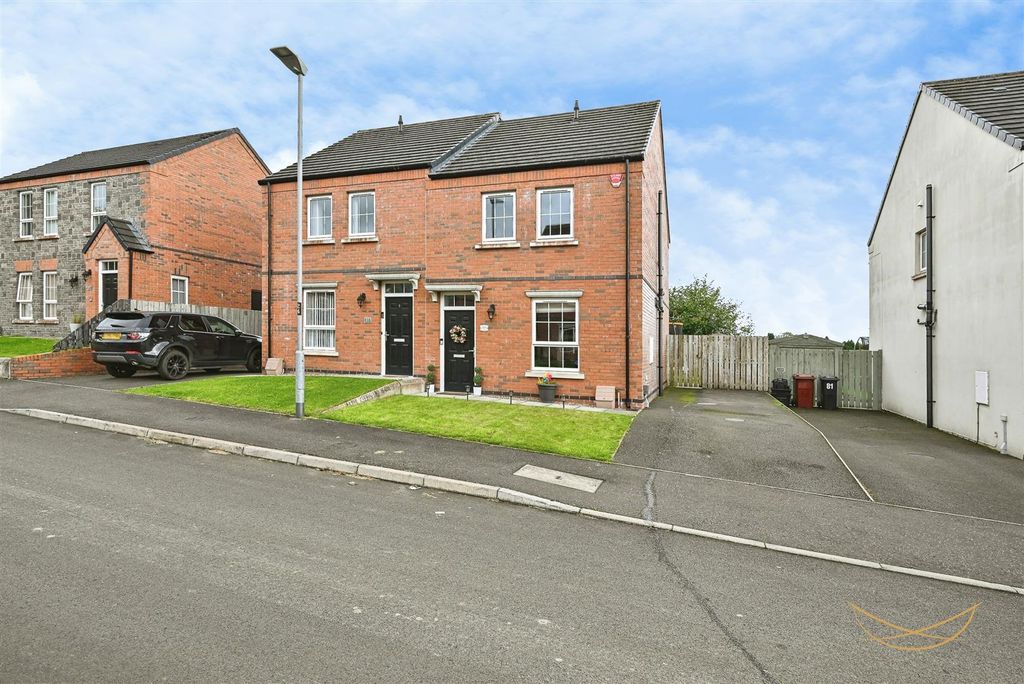 Property photo 2 of 35 Dhp-4.Jpg
