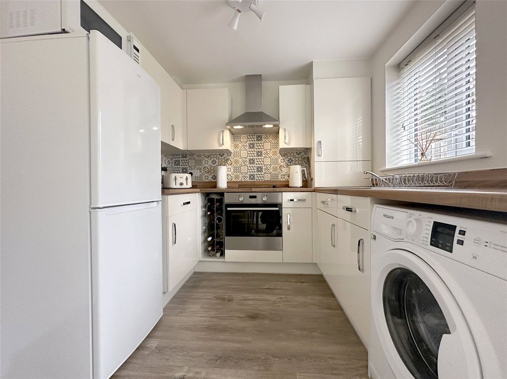 Property photo 2 of 13 Kitchen