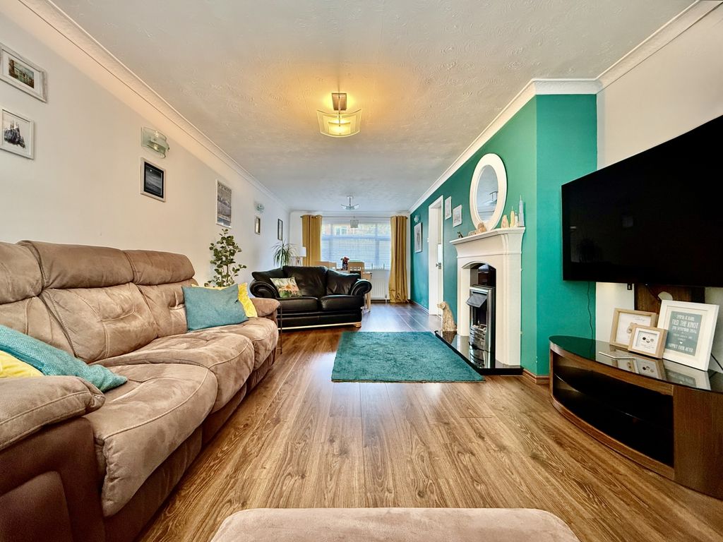 Property photo 2 of 12 Img_2845
