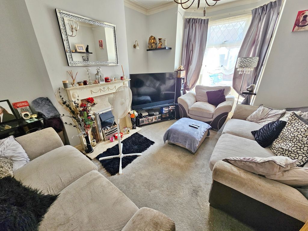 Property photo 3 of 17